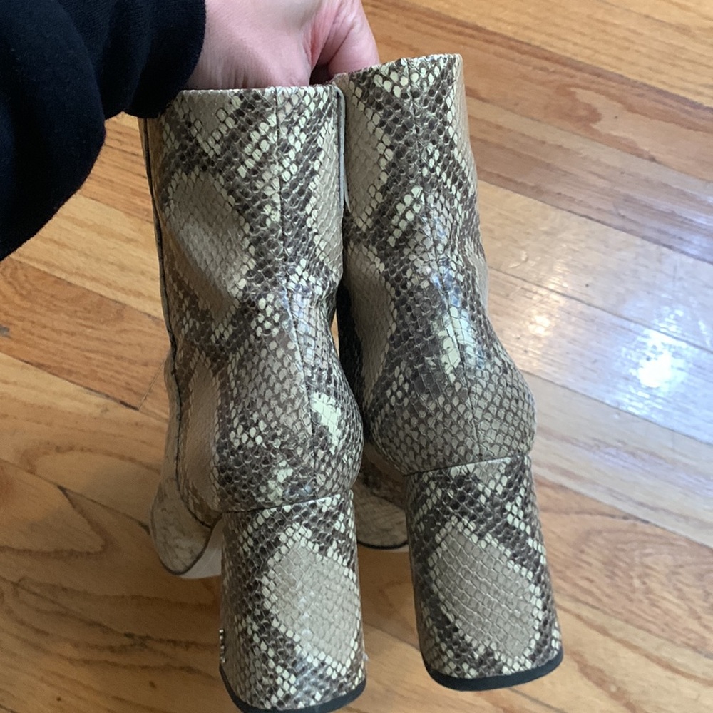 Gently Worn - ‘Codie’ Ankle Bootie - Wheat Multi … - image 4